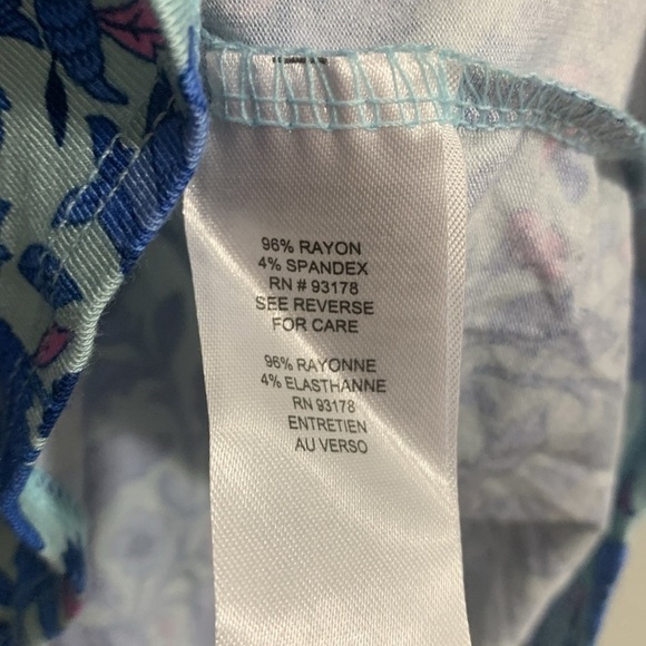 T Tahari Flutter Sleeve Periwinkle & Pink Floral All Over Print Stretch Knit Tee - Picture 5 of 11